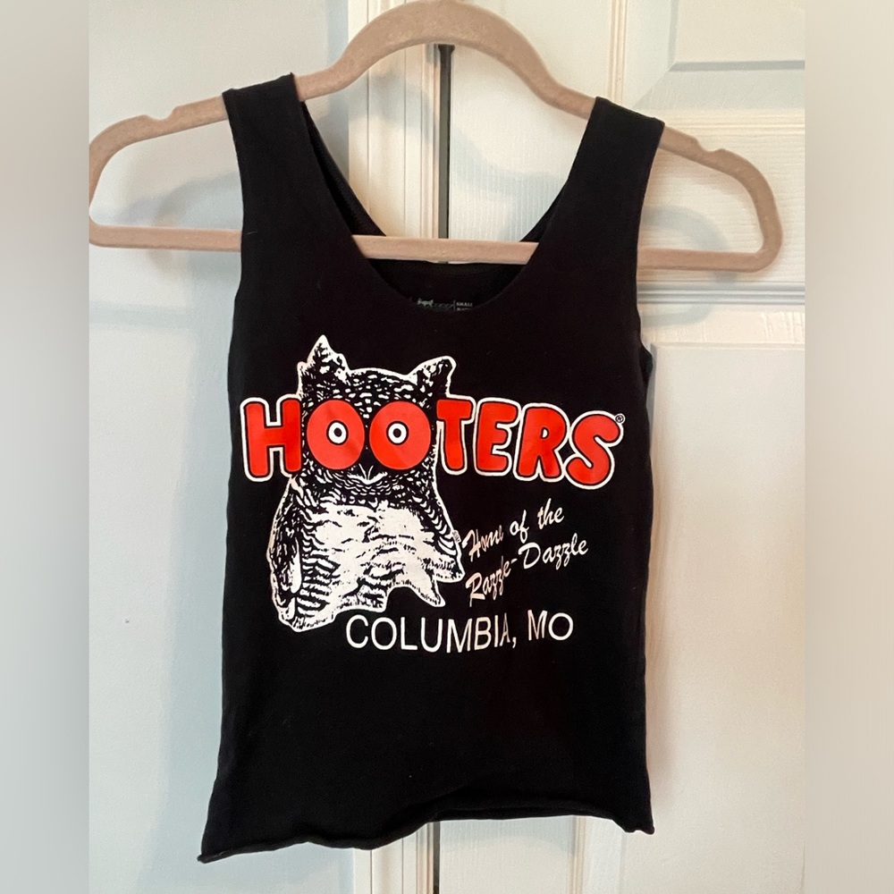 Hooters Black Tank S